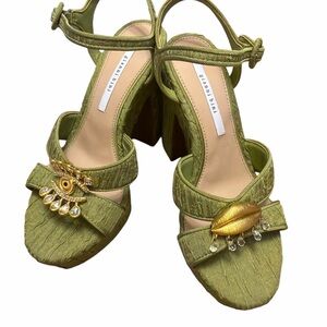 Gianni Bini Beaux Ornament Platform Heels Green Statement Sandals 8.5